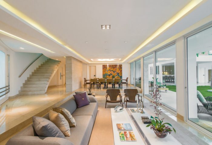 A nova área de lazer com gazebo envolveu esta residência com uma atmosfera relaxante - Revista InterArq | Arquitetura, Decoração, Design, Paisagismo e Lifestyle