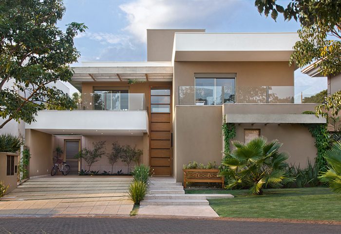 Guiado pelo estilo contemporâneo, este projeto de Claudia Togni ganhou um jogo de volumes e ambientes que dialogam entre si - Revista InterArq | Arquitetura, Decoração, Design, Paisagismo e Lifestyle
