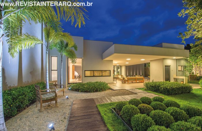 Este projeto trouxe a mata nativa para dentro da casa - Revista InterArq | Arquitetura, Decoração, Design, Paisagismo e Lifestyle