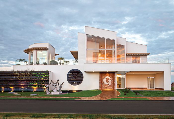 Este projeto sustentável recebeu sistemas de energia fotovoltaica e captação de águas da chuva - Revista InterArq | Arquitetura, Decoração, Design, Paisagismo e Lifestyle