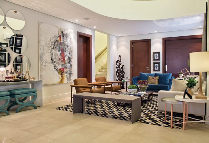 Ambientes aconchegantes e prontos para receber permeiam este projeto de interiores - Revista InterArq | Arquitetura, Decoração, Design, Paisagismo e Lifestyle