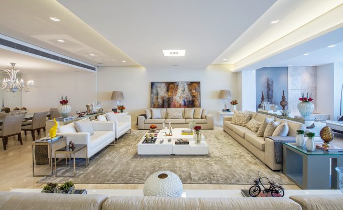 A unidade visual é a protagonista deste apartamento clean com pitadas étnicas projetado por Jóia Bergamo - Revista InterArq | Arquitetura, Decoração, Design, Paisagismo e Lifestyle