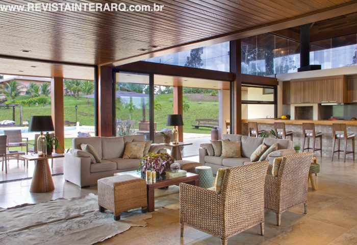 O projeto de revitalização desta fazenda proporcionou um novo apoio estrutural e ambientes confortáveis e funcionais - Revista InterArq | Arquitetura, Decoração, Design, Paisagismo e Lifestyle