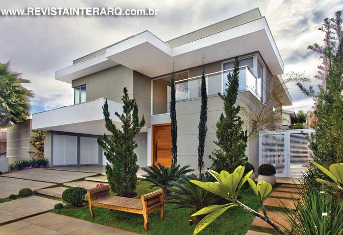 Este projeto favorece a convivência em família com lazer integrado - Revista InterArq | Arquitetura, Decoração, Design, Paisagismo e Lifestyle