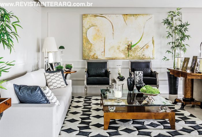 Este amplo apartamento precisava apenas de um projeto de reforma para substituir com conforto a antiga residência da família - Revista InterArq | Arquitetura, Decoração, Design, Paisagismo e Lifestyle