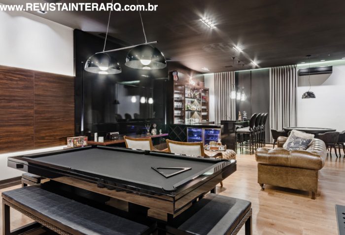 Desenvolvido por Márcia Quaglia, este projeto de decoração conta com elementos sofisticados e funcionais alinhados às linhas retas da arquitetura - Revista InterArq | Arquitetura, Decoração, Design, Paisagismo e Lifestyle