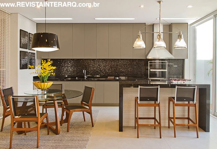 Este projeto contemporâneo conta com peças de design assinado - Revista InterArq | Arquitetura, Decoração, Design, Paisagismo e Lifestyle