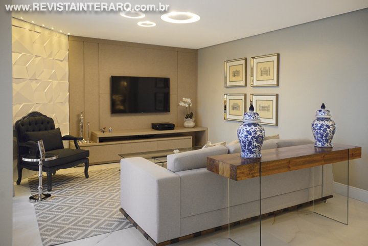 Para atualizar este apartamento, a profissional criou um projeto de interiores imune aos modismos - Revista InterArq | Arquitetura, Decoração, Design, Paisagismo e Lifestyle