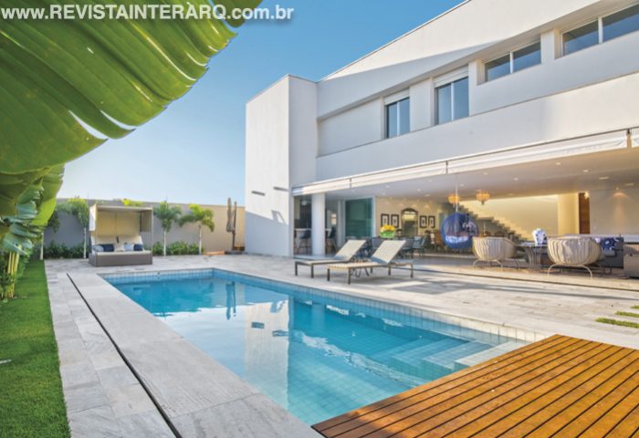 Esta casa contempla térreo integrado e linhas contemporâneas e clássicas - Revista InterArq | Arquitetura, Decoração, Design, Paisagismo e Lifestyle