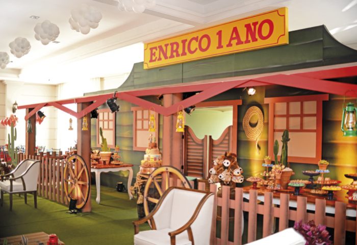 O Velho Oeste foi o cenário escolhido para o aniversário de um ano - Revista InterArq | Arquitetura, Decoração, Design, Paisagismo e Lifestyle