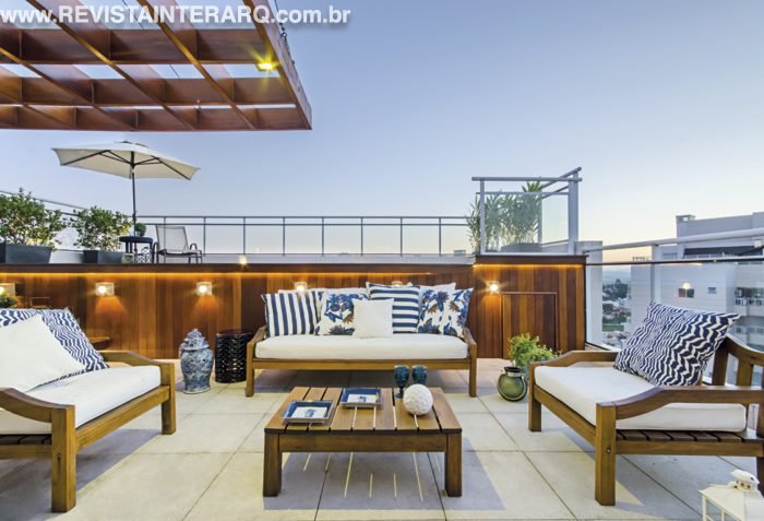 Esta cobertura duplex é completa, com ambientes para recepções luxuosas e reuniões despojadas - Revista InterArq | Arquitetura, Decoração, Design, Paisagismo e Lifestyle
