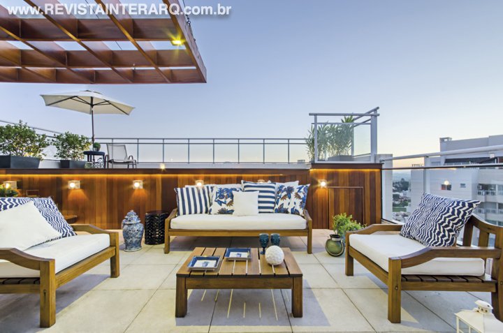 Esta cobertura duplex é completa, com ambientes para recepções luxuosas e reuniões despojadas - Revista InterArq | Arquitetura, Decoração, Design, Paisagismo e Lifestyle