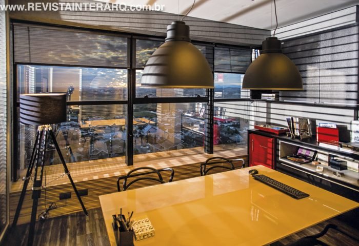 Neste escritório, o design de interiores repleto de estilo virou fonte de inspiração para a equipe - Revista InterArq | Arquitetura, Decoração, Design, Paisagismo e Lifestyle