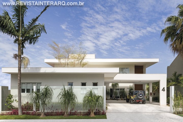 Um projeto de reforma total, que incluiu uma ampliação vertical - Revista InterArq | Arquitetura, Decoração, Design, Paisagismo e Lifestyle