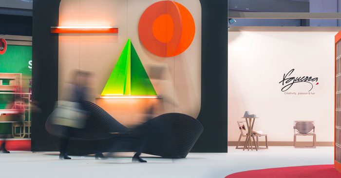 Com a participação de 650 jovens talentos, o SaloneSatellite 2018 mescla experimentação, natureza e a força da matéria para surpreender e incitar. J