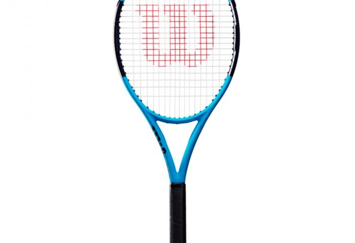 A Raquete Wilson Ultra 100 possui a nova tecnologia CushionFoam, que suaviza o impacto e oferece grande amortecimento. Este pode ser encontrado na Shop Tênis.