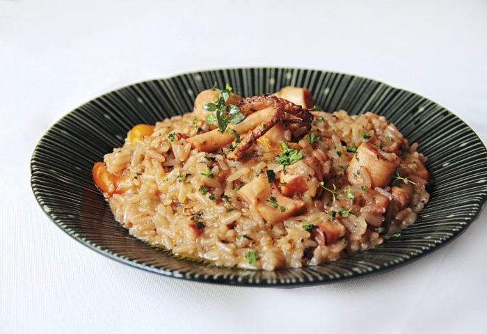 Arroz de Polvo, da Bambina Gastronomia, é um clássico português, a receita original é da Vó Lucina, avó paterna do chef, Mauro Silva, (17) 3231-0031, @bambinagastronomiA