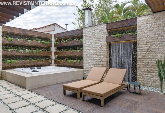 Esta residência ganhou um décor contemporâneo e ambientes integrados - Revista InterArq | Arquitetura, Decoração, Design, Paisagismo e Lifestyle
