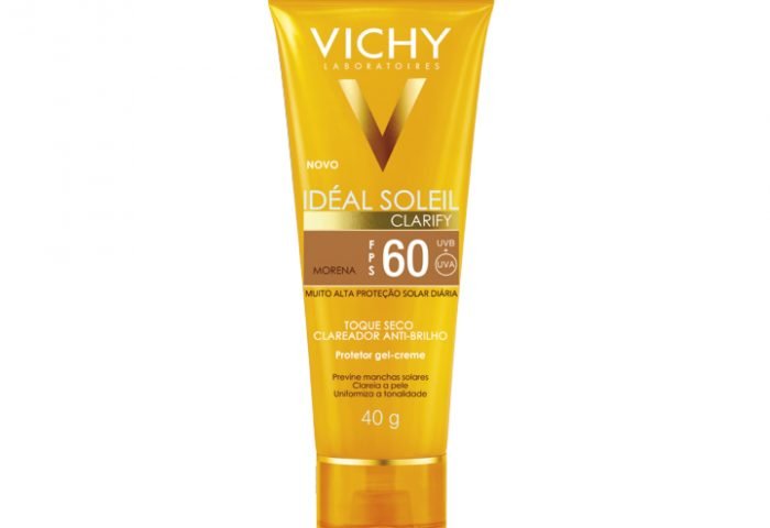 Para usar como base no dia a dia o protetor solar com cor, Idéal Soleil Clarify, da Vichy, que além de proteger a pele do sol tem ação clareadora de manchas e microesfoliante que remove gradualmente as células pigmentadas.