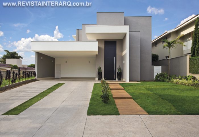 Visando o bem-estar, este projeto ganhou uma ampla área de lazer - Revista InterArq | Arquitetura, Decoração, Design, Paisagismo e Lifestyle
