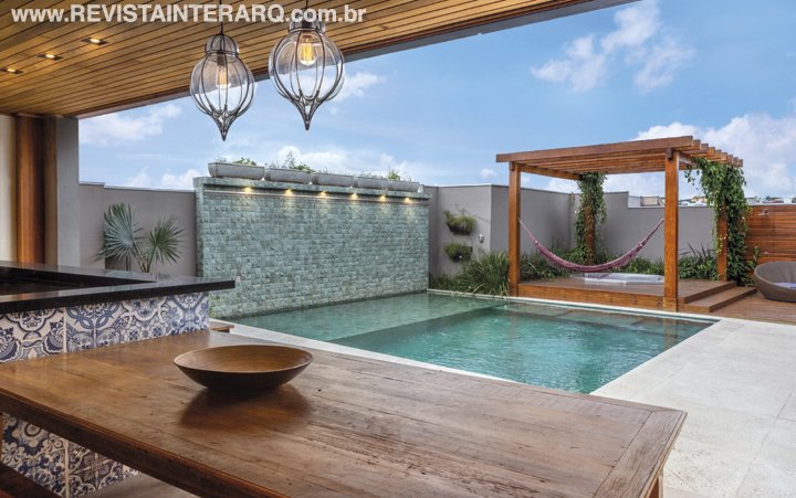 Residência com décor clássico e amplo - Revista InterArq | Arquitetura, Decoração, Design, Paisagismo e Lifestyle