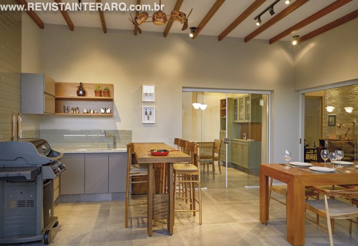Casa personalizada, bem iluminada e com detalhes rústicos - Revista InterArq | Arquitetura, Decoração, Design, Paisagismo e Lifestyle