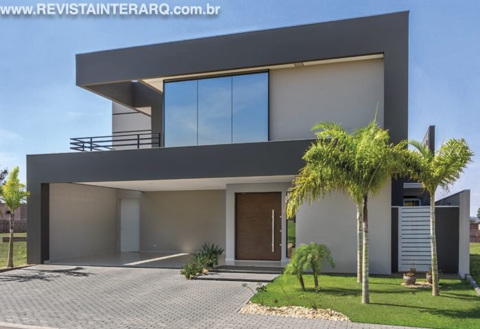 Projeto com arquitetura moderna e área de lazer de grandes dimensões - Revista InterArq | Arquitetura, Decoração, Design, Paisagismo e Lifestyle