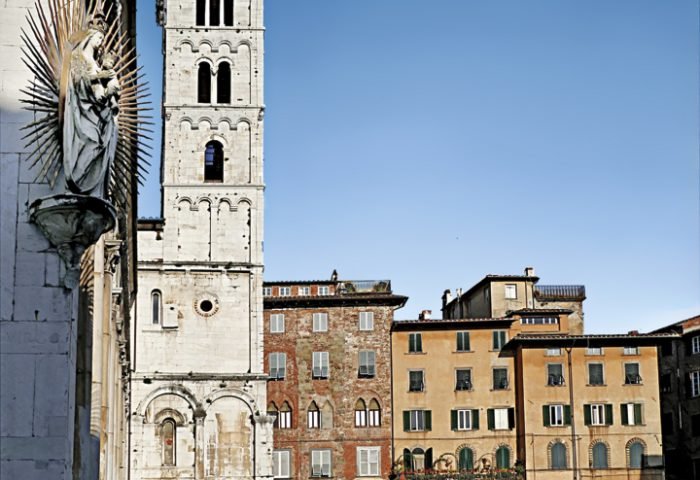 A Piazza San Michele, em Lucca.
