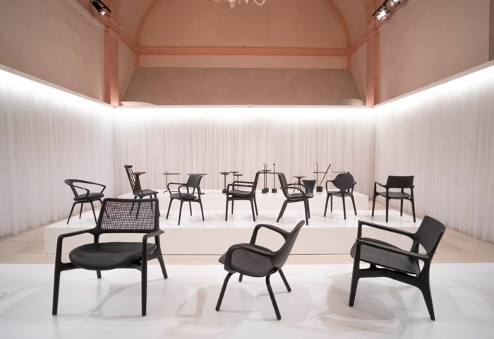 A SOLLOS e o designer Jader Almeida, escolheram o Palácio Litta para apresentar alguns de seus lançamentos, além de peças icônicas para o público internacional