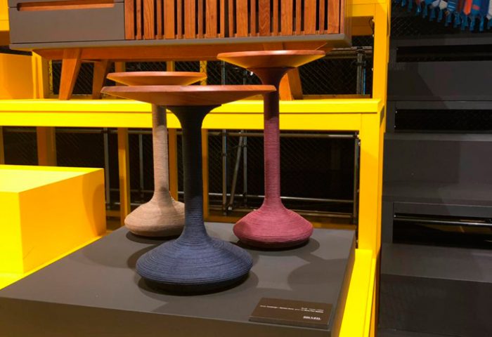 Na Mostra Brazil: Essentially Diverse, realizada pela Apex-Brasil, várias empresas brasileiras apresentam seus produtos na semana de Design de Milão. Na foto lançamento da Dona Flor