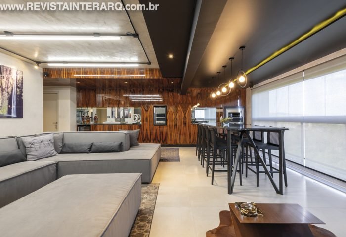 Um design de interiores bem urbano foi o que Márcia Buschinelli e Rodrigo Ramos propuseram para este apartamento - Revista InterArq | Arquitetura, Decoração, Design, Paisagismo e Lifestyle