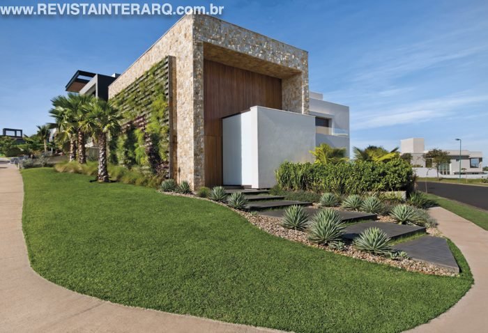Este projeto de paisagismo é um presente aos sentidos - Revista InterArq | Arquitetura, Decoração, Design, Paisagismo e Lifestyle