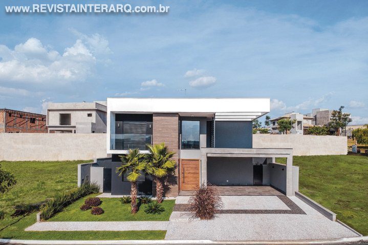 O destaque desta residência foi dado pela diversidade de formas e volumes - Revista InterArq | Arquitetura, Decoração, Design, Paisagismo e Lifestyle