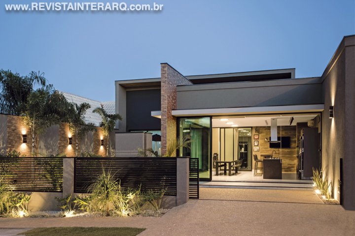 Um projeto focado em receber amigos e oferecer privacidade - Revista InterArq | Arquitetura, Decoração, Design, Paisagismo e Lifestyle