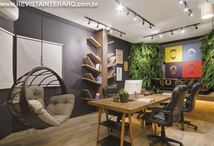 O conceito para esta empresa foi o estilo industrial com toques sofisticados, joviais e criativos, onde cada ambiente possui diferentes cenários - Revista InterArq | Arquitetura, Decoração, Design, Paisagismo e Lifestyle