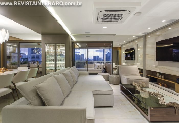 O ponto-chave do projeto foram ambientes integrados e atemporais - Revista InterArq | Arquitetura, Decoração, Design, Paisagismo e Lifestyle