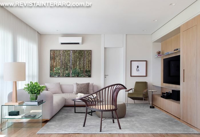A união da ala social e a área gourmet teve como intuito criar espaços generosos e incentivar o convívio da família - Revista InterArq | Arquitetura, Decoração, Design, Paisagismo e Lifestyle