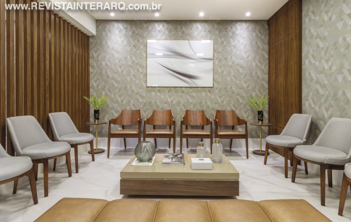 Nesta clínica médica, a ideia foi um design moderno e atemporal e o máximo de conforto aos pacientes - Revista InterArq | Arquitetura, Decoração, Design, Paisagismo e Lifestyle