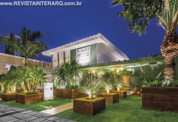 Giovana Sartori  Ambiente: Jardim de entrada 