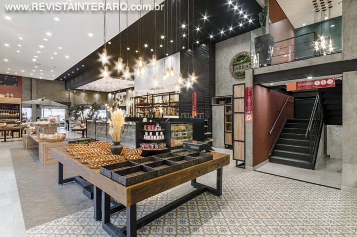 A nova unidade da empresa, recebeu um novo layout para que o cliente tivesse uma experiência diferenciada - Revista InterArq | Arquitetura, Decoração, Design, Paisagismo e Lifestyle