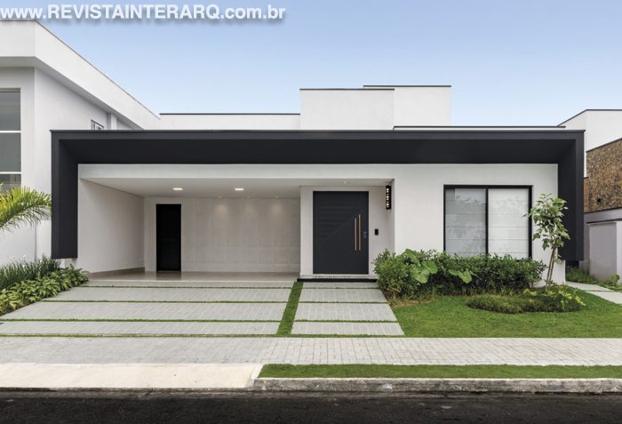 A base neutra e contemporânea conferiu um toque atemporal ao lar - Revista InterArq | Arquitetura, Decoração, Design, Paisagismo e Lifestyle