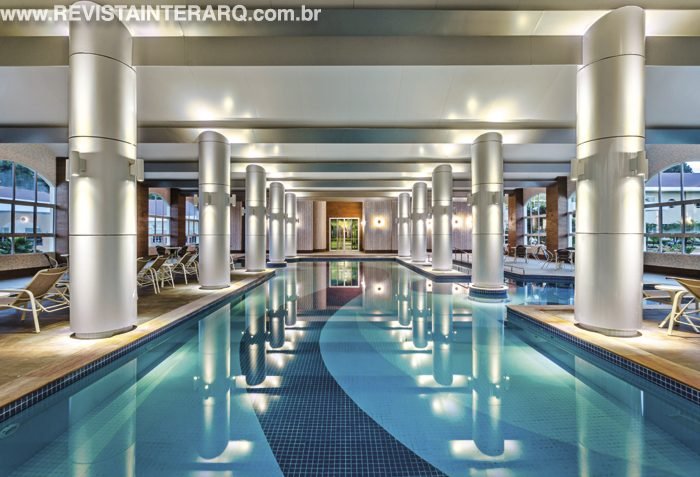 O layout moderno e de circulação funcional tornaram este hotel receptivo e elegante - Revista InterArq | Arquitetura, Decoração, Design, Paisagismo e Lifestyle