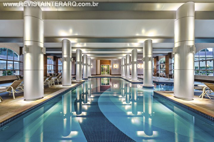O layout moderno e de circulação funcional tornaram este hotel receptivo e elegante - Revista InterArq | Arquitetura, Decoração, Design, Paisagismo e Lifestyle
