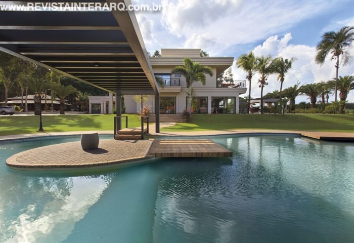 Este projeto de Ana Angélica Megiani une o melhor de dois mundos - Revista InterArq | Arquitetura, Decoração, Design, Paisagismo e Lifestyle