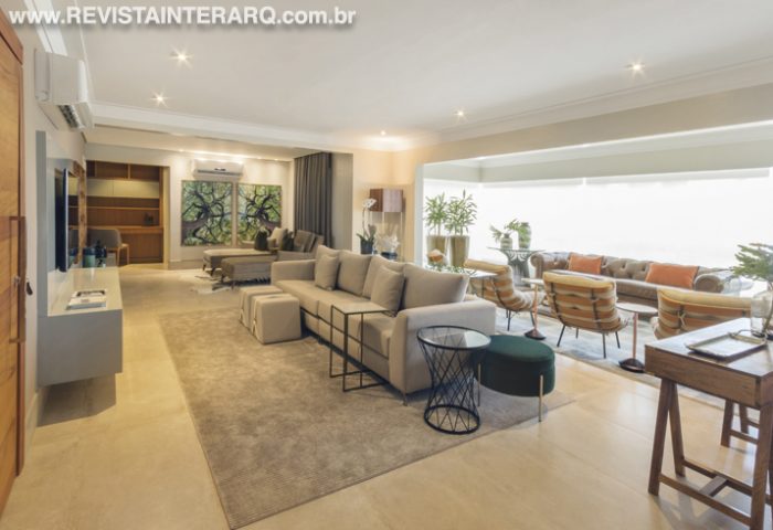 O cliente deu total liberdade às arquitetas para criar a distribuição dos espaços e o décor - Revista InterArq | Arquitetura, Decoração, Design, Paisagismo e Lifestyle