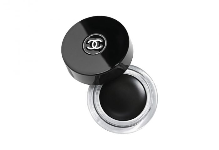 O Calligraphie de Chanel, um delineador cremoso de longa duração e resistente à água