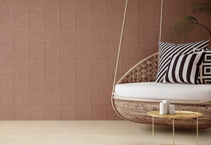A Cerâmica Portinari conta com diversos produtos assinados por ​Juliana Medeiros. A arquiteta reproduziu em porcelanato ​as areias que se movimentam, se acalmam e por vezes ​contam histórias. 