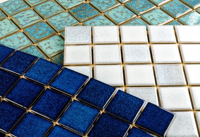 Belamari lança três novas cores de pastilhas que fazem parte da Linha Domus, para ambientes internos e externos, especialmente piscinas.