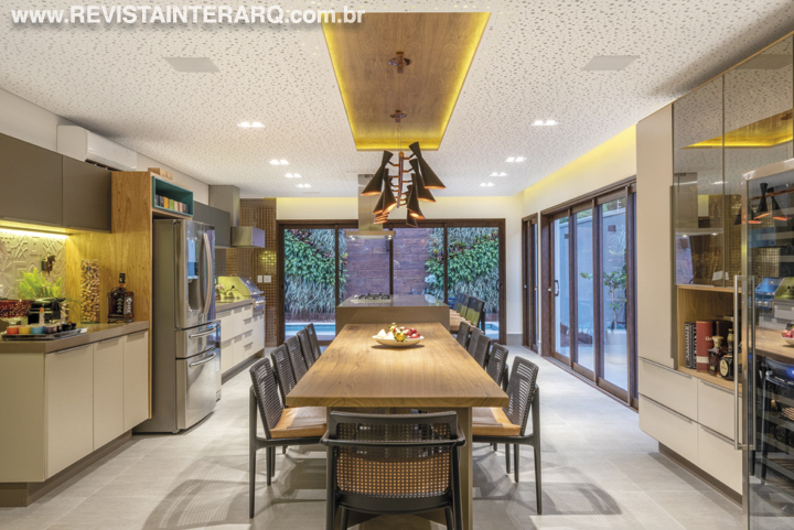 Neste projeto de Beto Gallo o estilo contemporâneo e clássico se misturam - Revista InterArq | Arquitetura, Decoração, Design, Paisagismo e Lifestyle