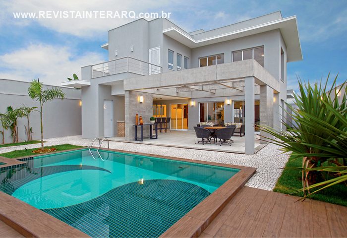 Esta residência ganhou ambientes claros e confortáveis - Revista InterArq | Arquitetura, Decoração, Design, Paisagismo e Lifestyle